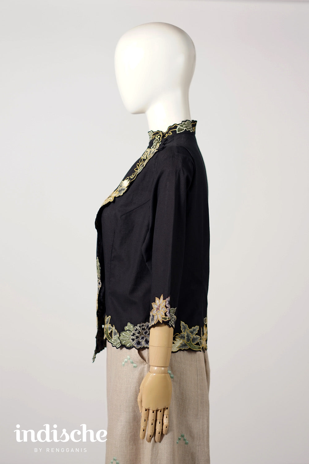3/4 Sleeved Kebaya Beskap Peonies in Black