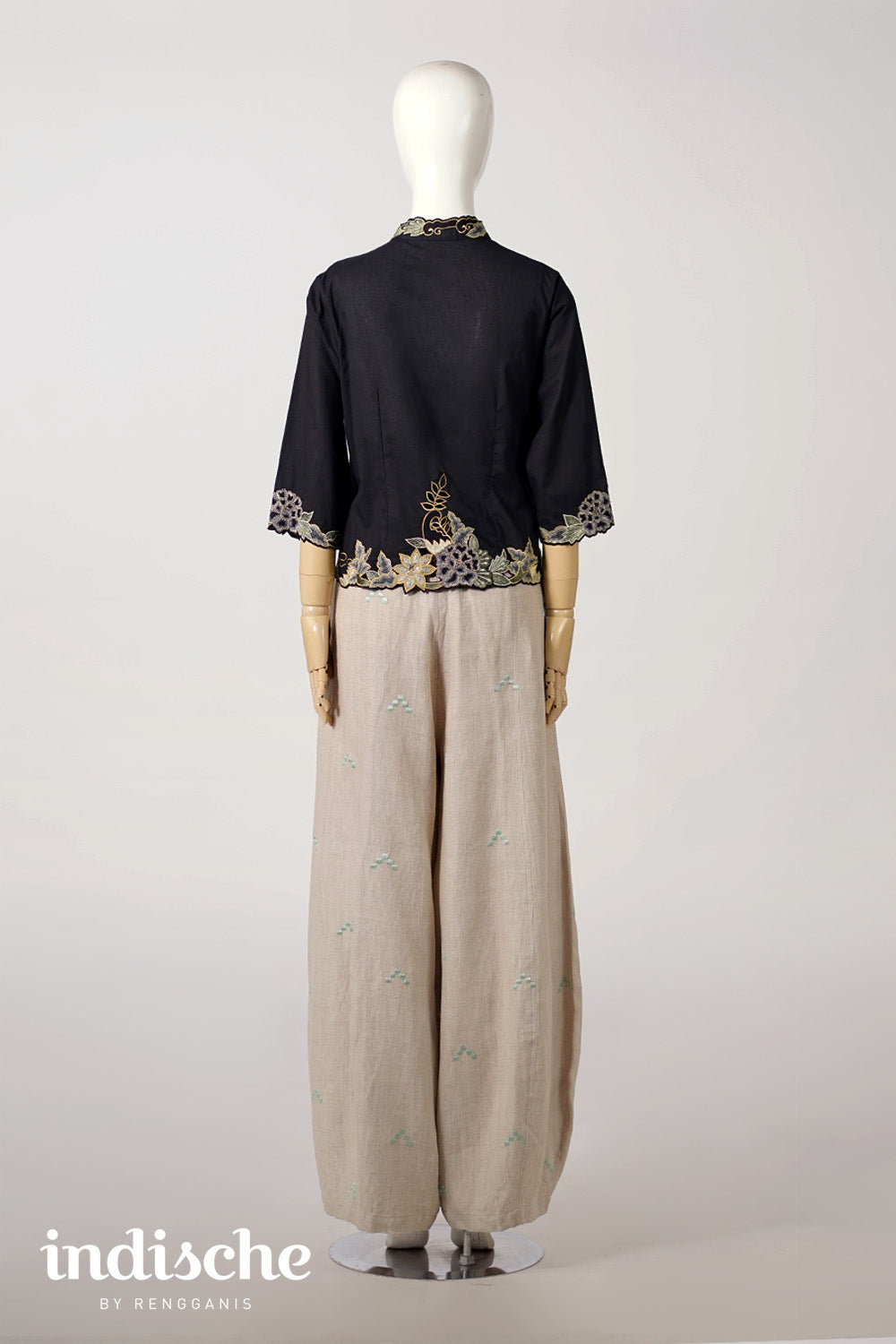 3/4 Sleeved Kebaya Beskap Peonies in Black