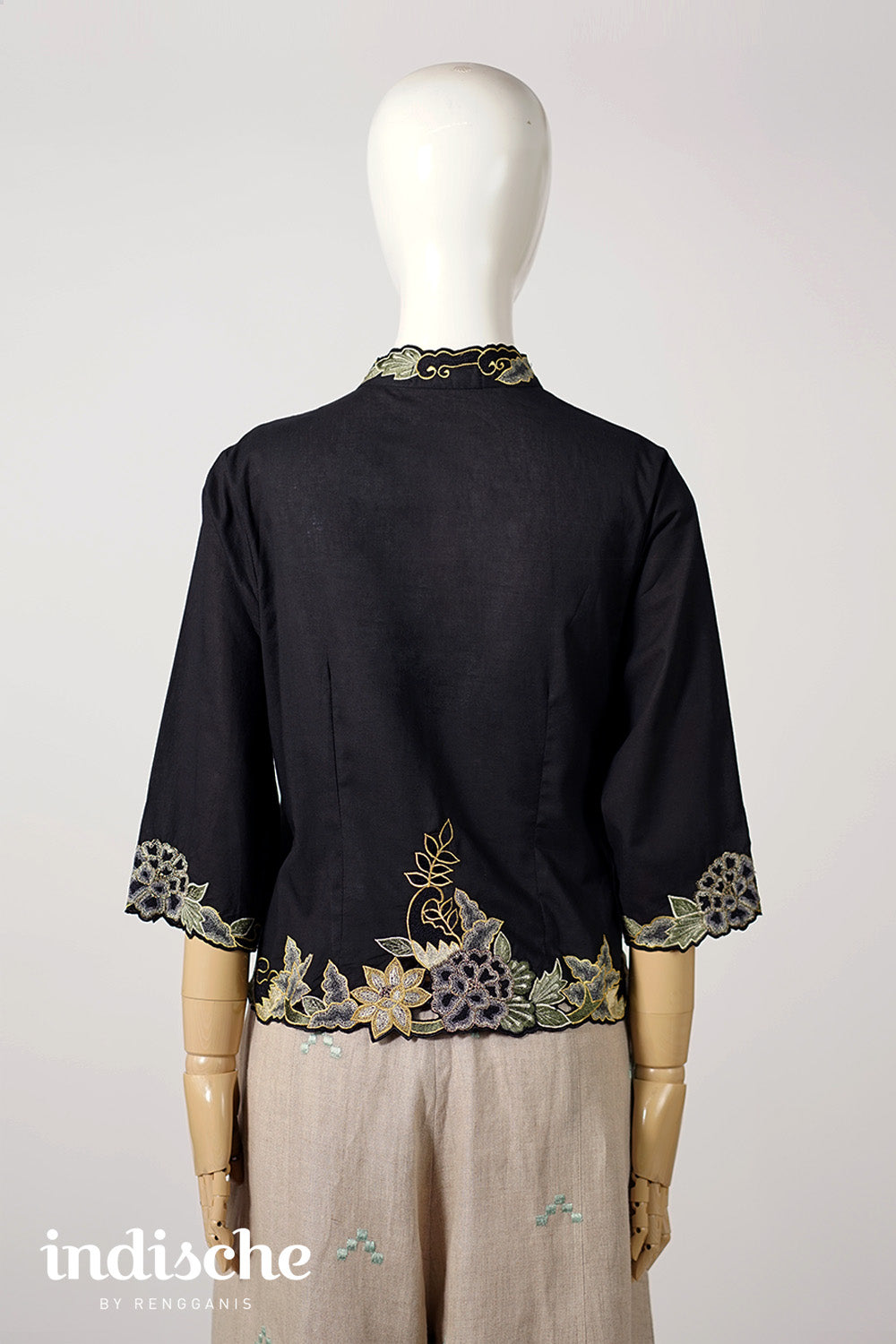 3/4 Sleeved Kebaya Beskap Peonies in Black
