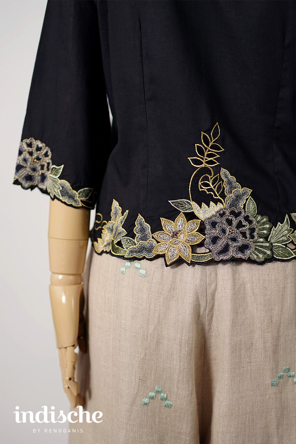 3/4 Sleeved Kebaya Beskap Peonies in Black