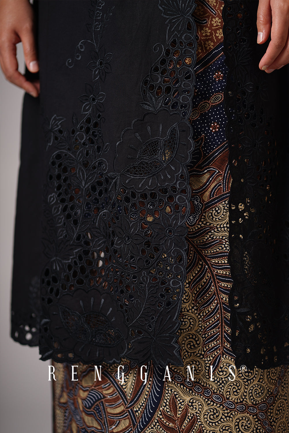 Kahiyang Dress