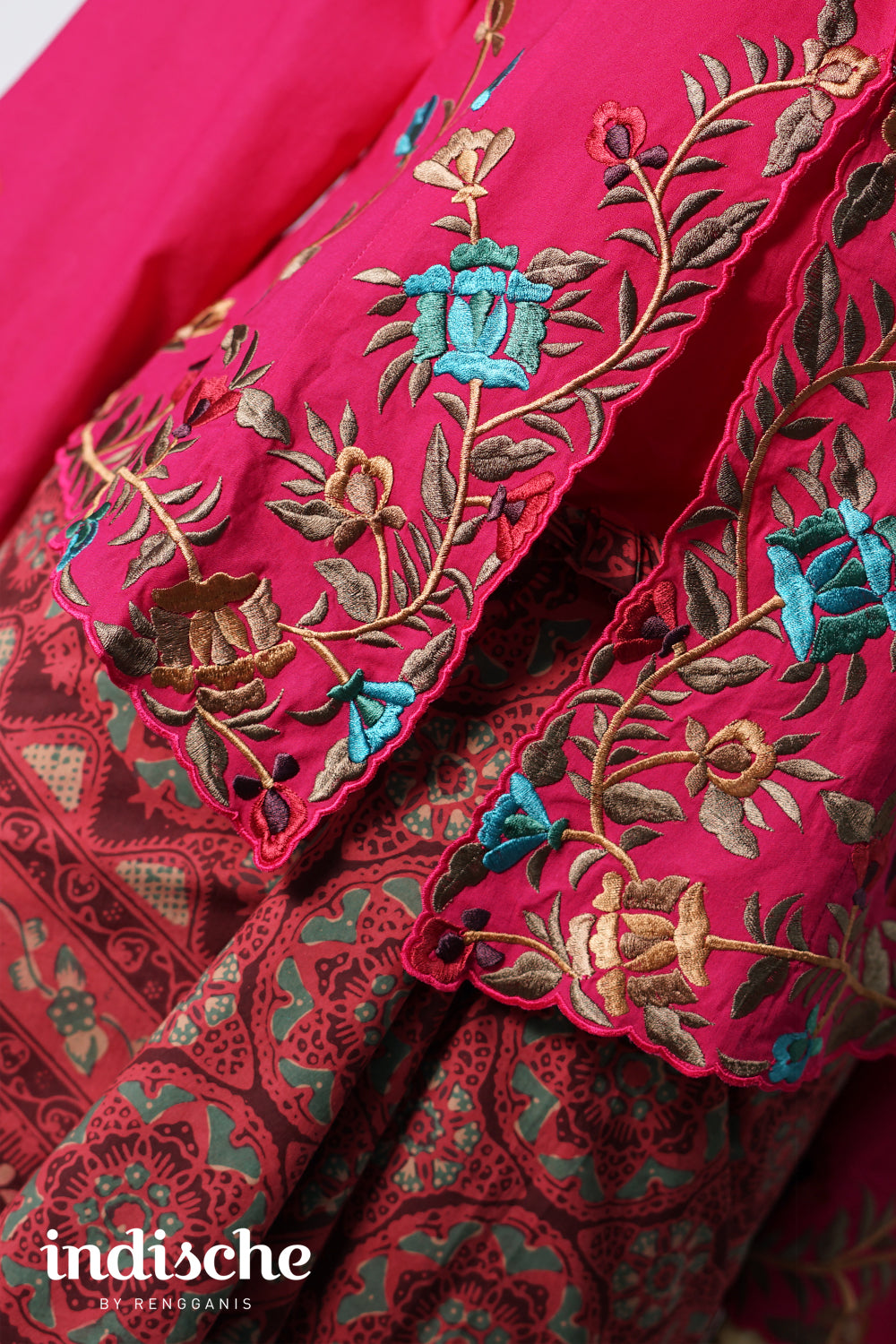 Dhara Kebaya in Fuschia