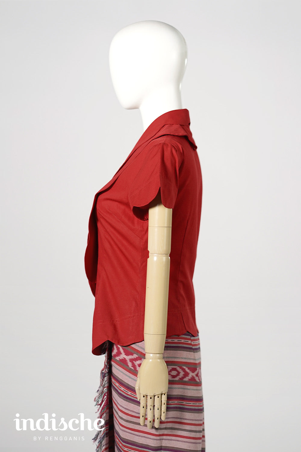 Scallop Short Sleeved Kebaya in Red
