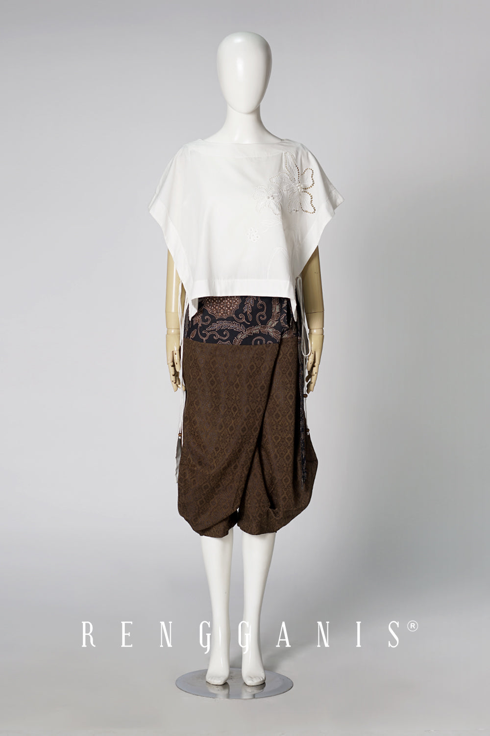Nayla Vest