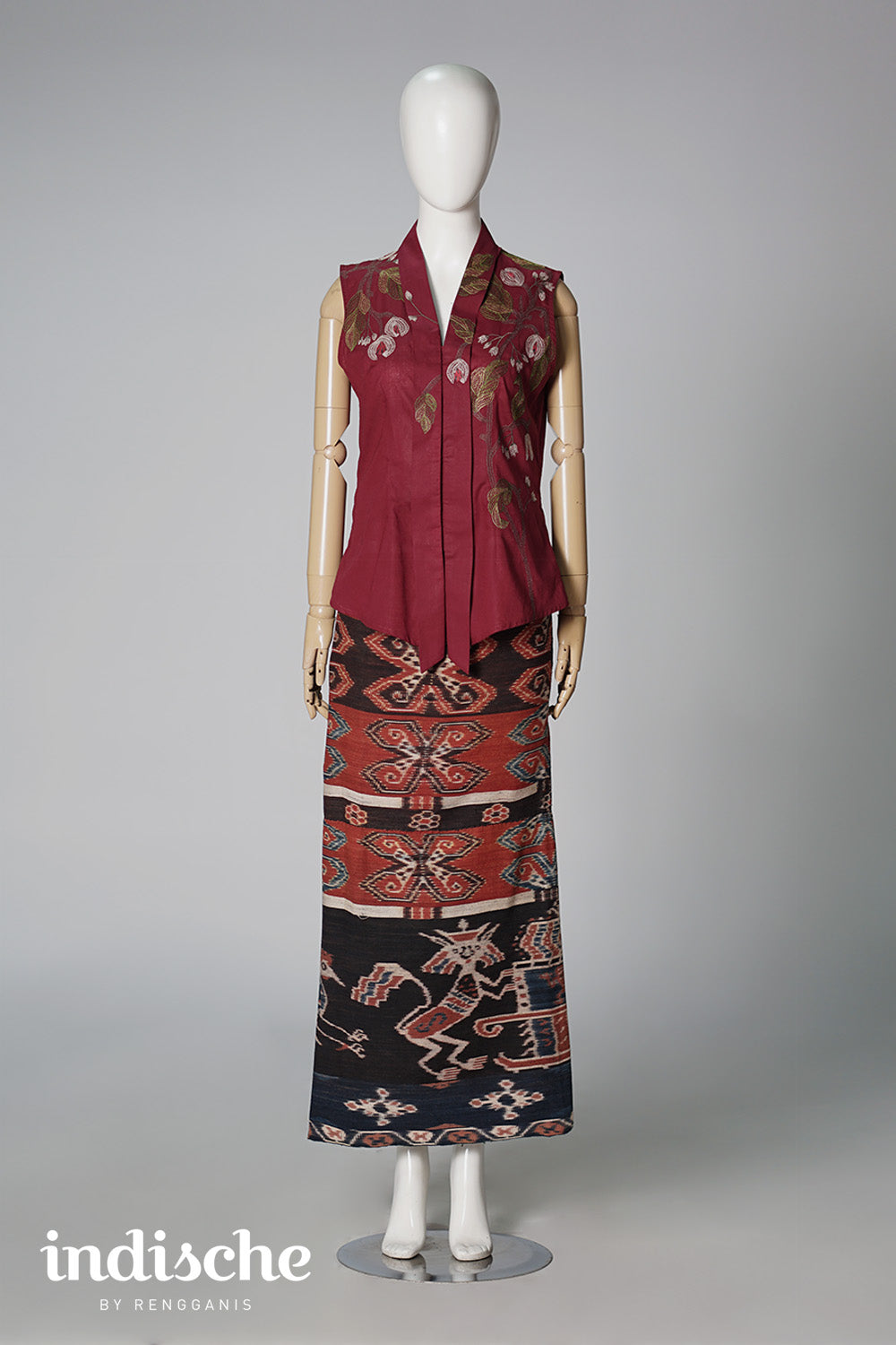 Sleeveless Kebaya Kartini Pala in Maroon