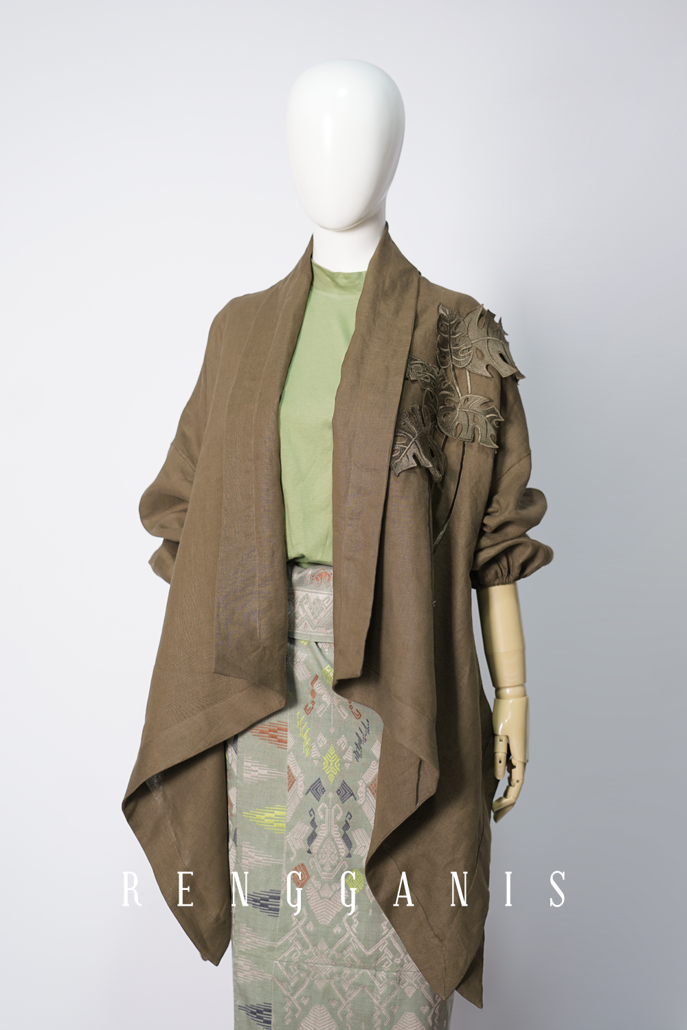 Monstera Puffed Outer in Linen