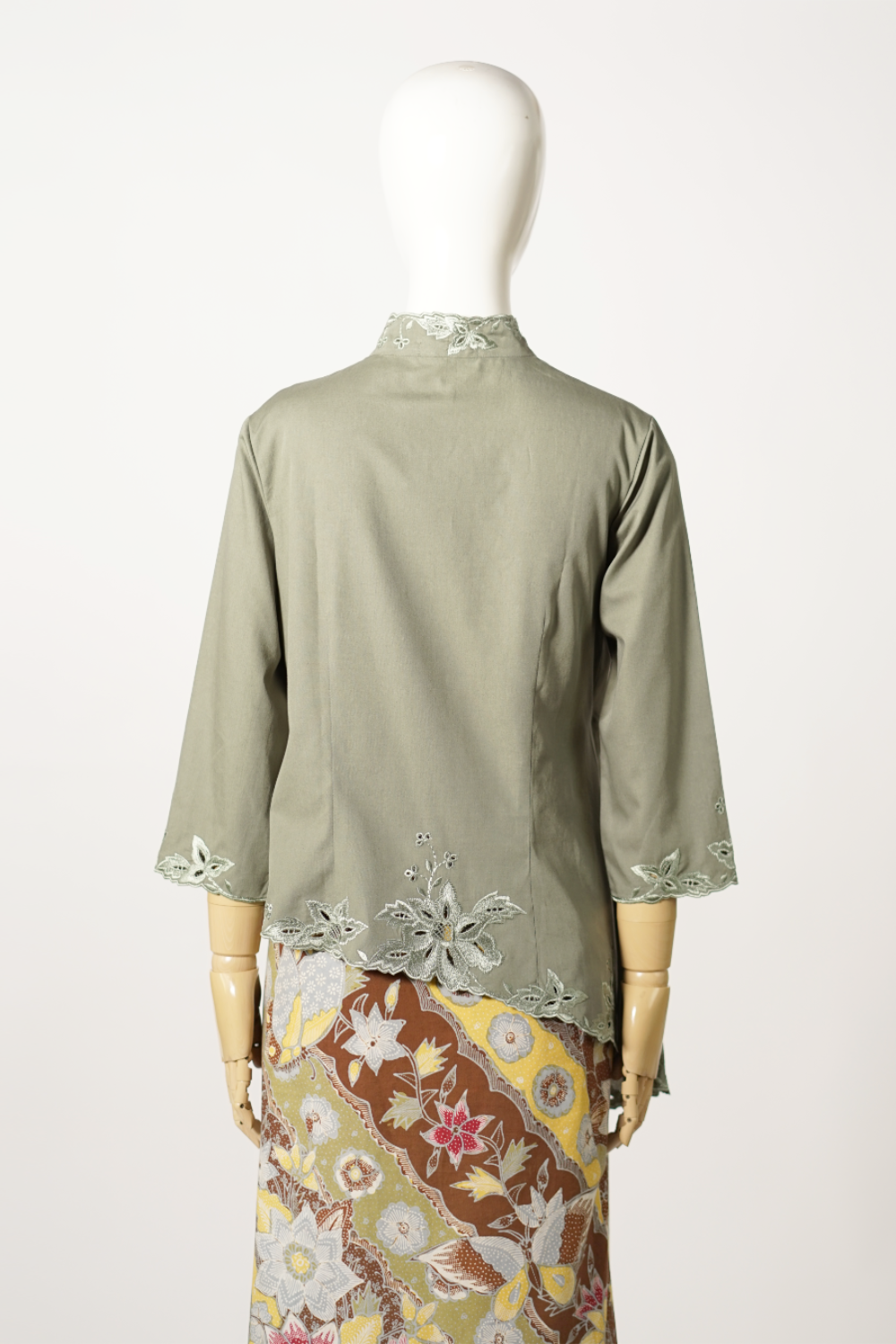 Long Kebaya Beskap with 3/4 Sleeves