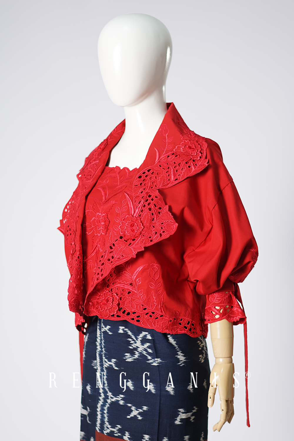 Gendis Cropped Jacket in Red