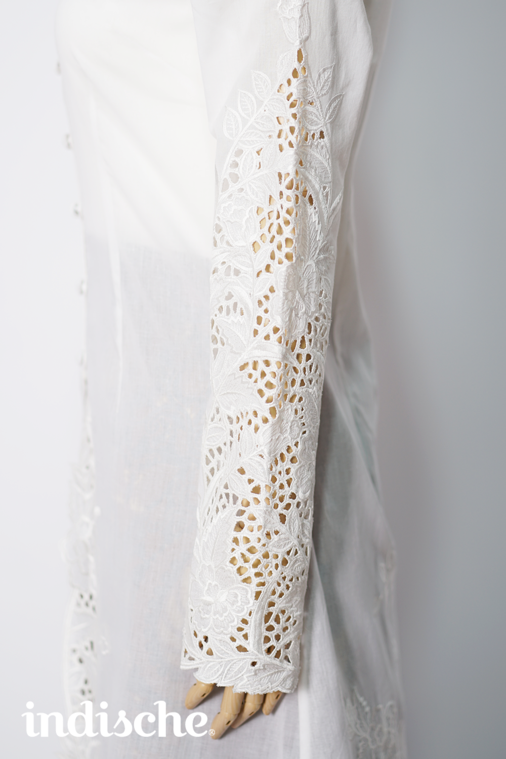 Gendis Long Kebaya