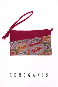 Mega Mendung Pouch in Maroon