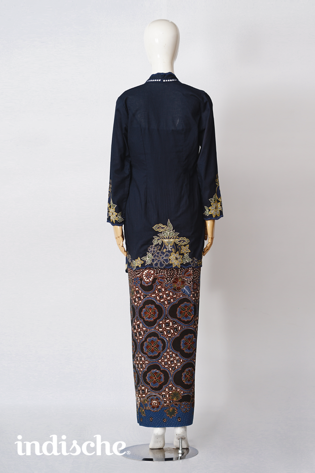 Ajeng in Navy Blue