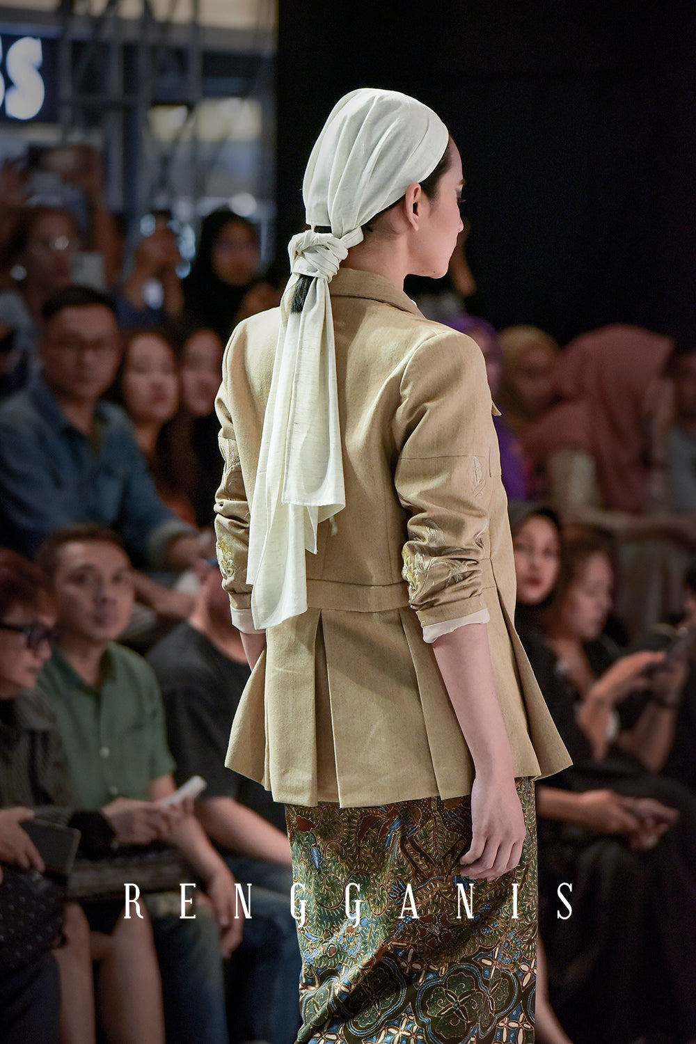 Kunyit Safari Suit