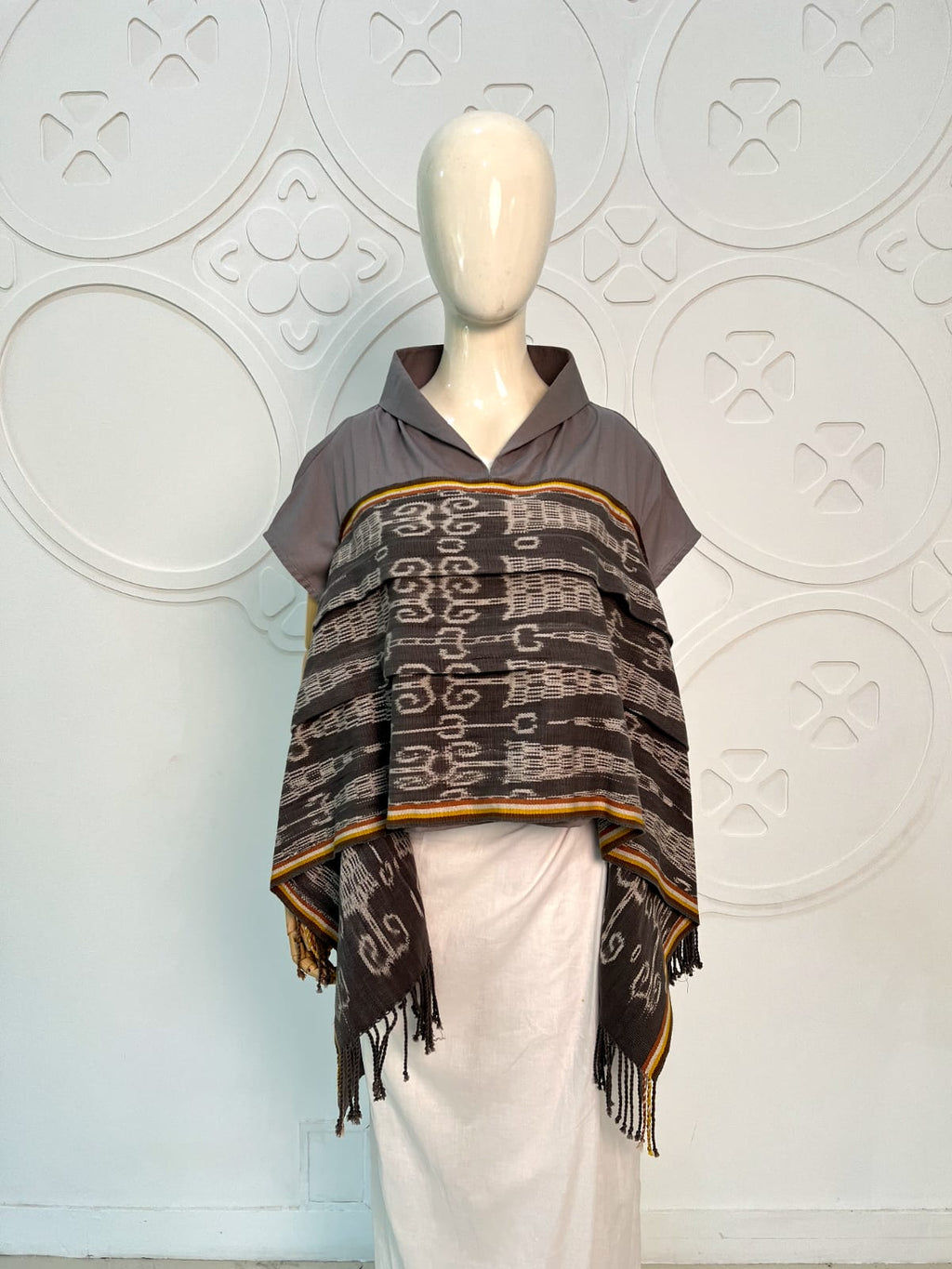 Rei with Uncut Dayak Scarf