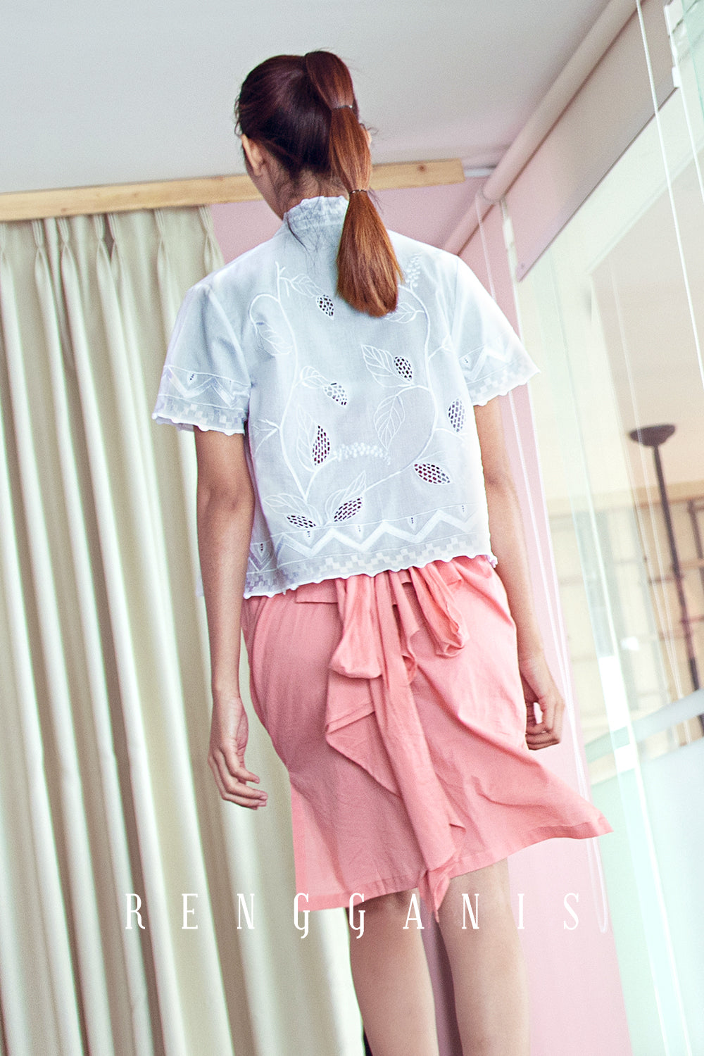 Lada Bolero in Short Sleeves