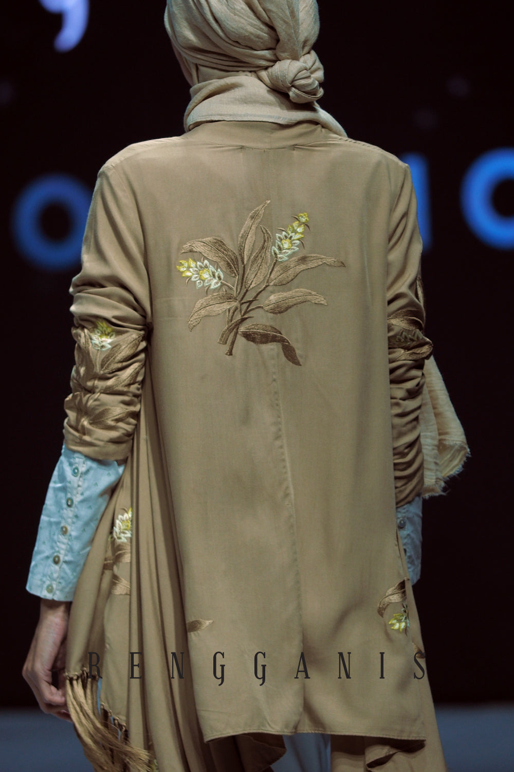 Kunyit Tassel Outer in Cappuccino