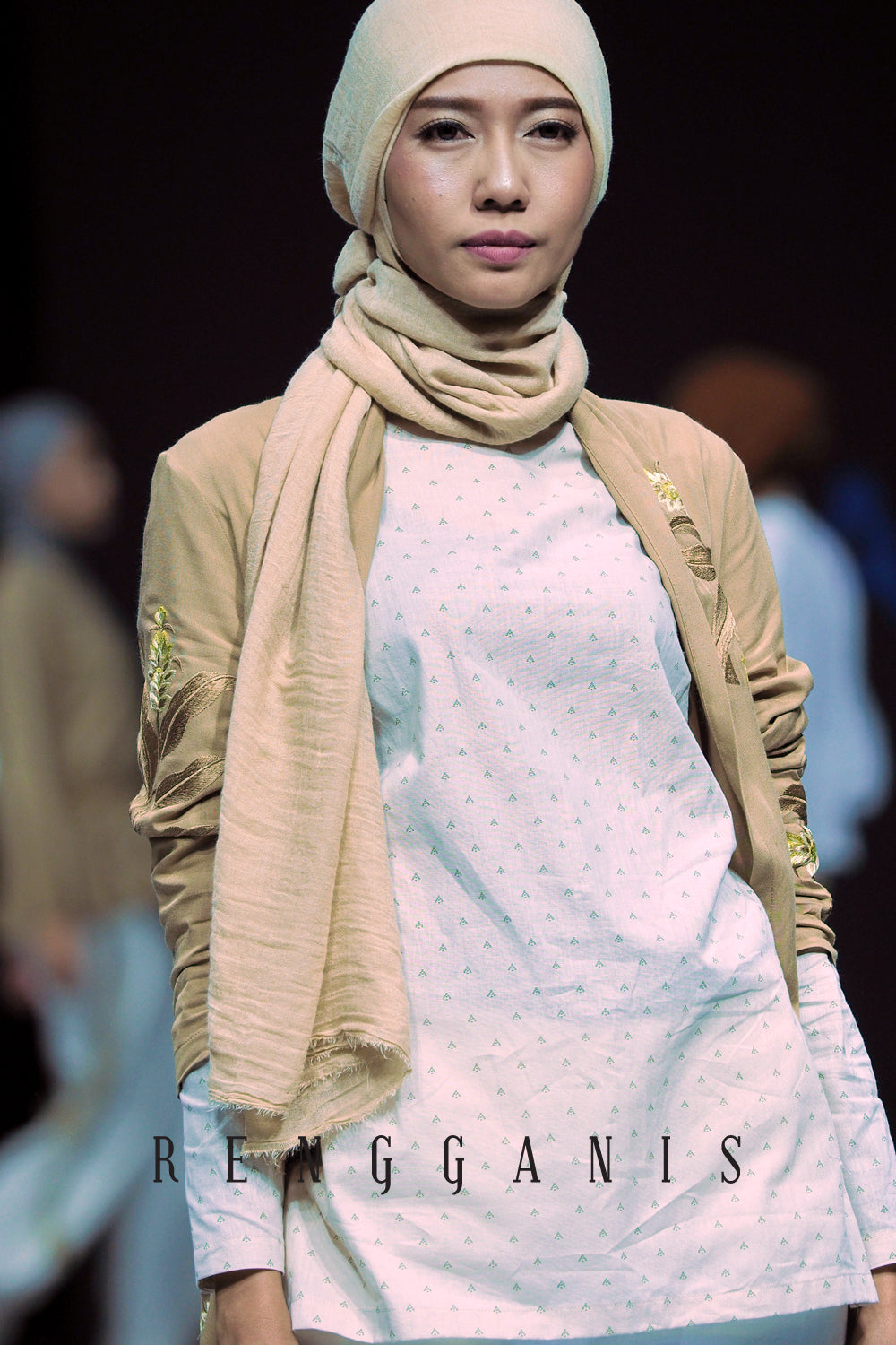 Kunyit Tassel Outer in Cappuccino