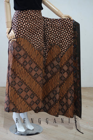 Uncut Batik Sarong Skirt with Large Pleats