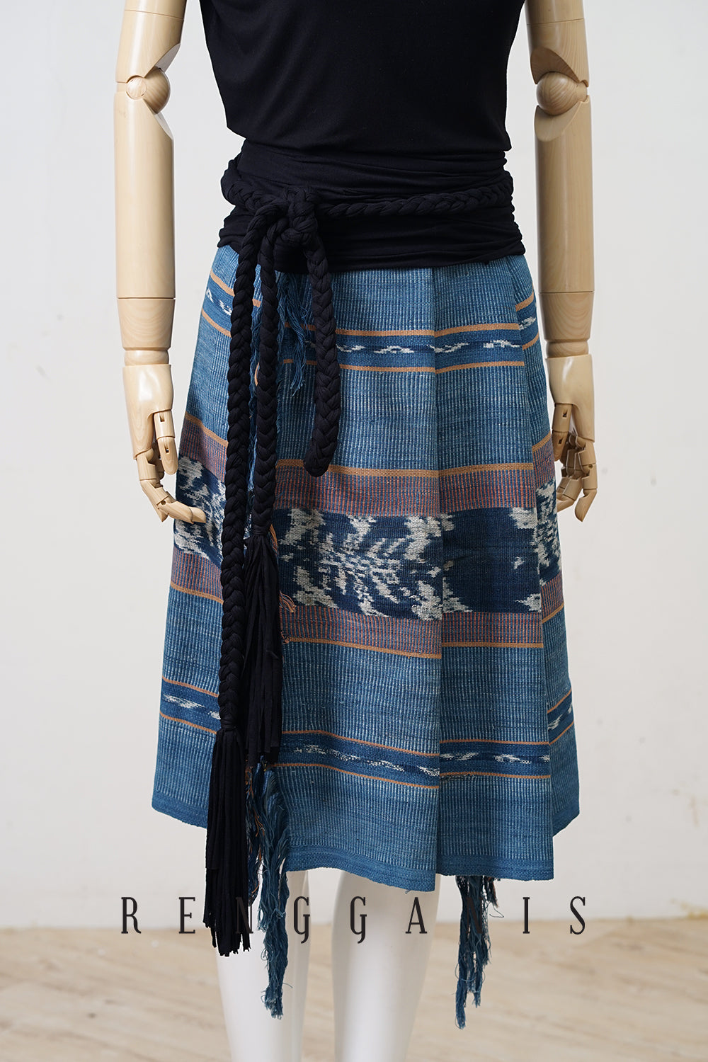 Uncut Tenun Sikka Short Pleated Skirt