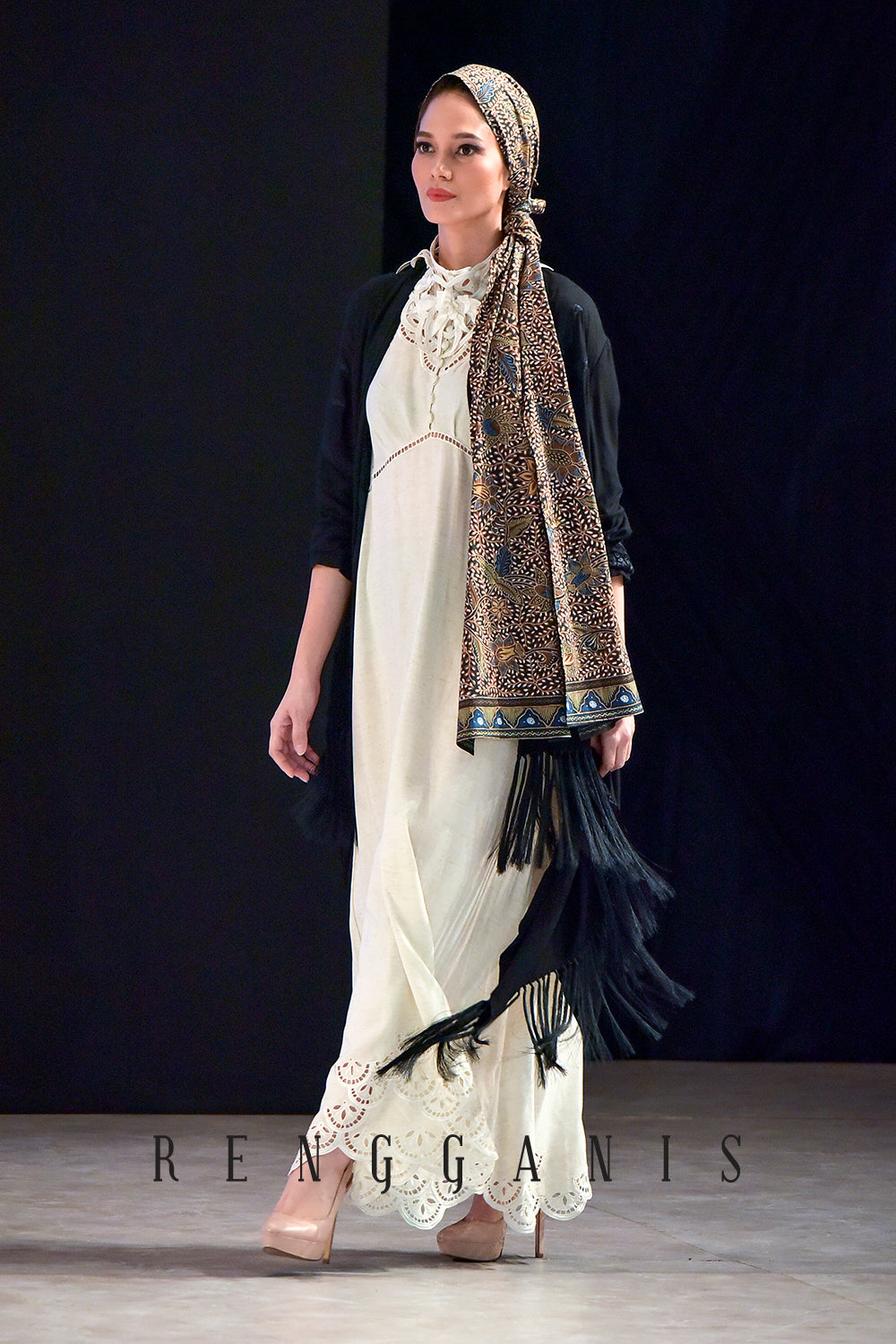 Bunga Lawang Dress