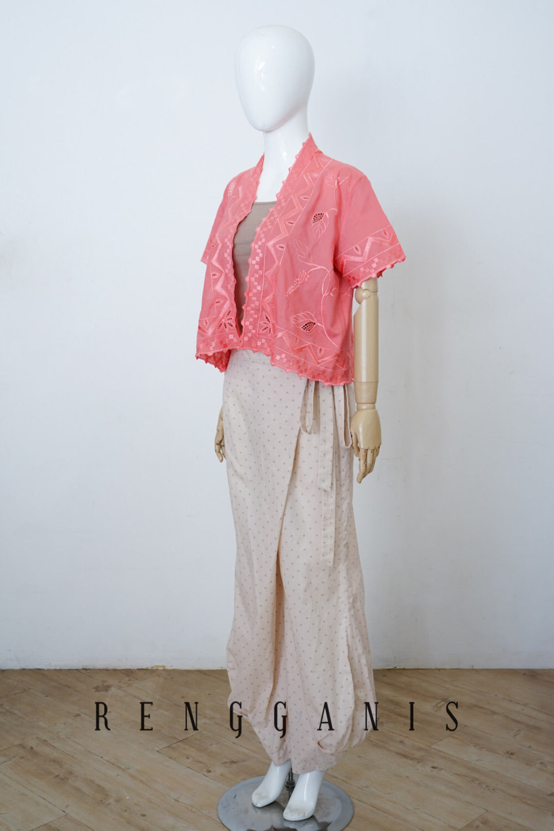 Salmon Lada Bolero in Short Sleeves