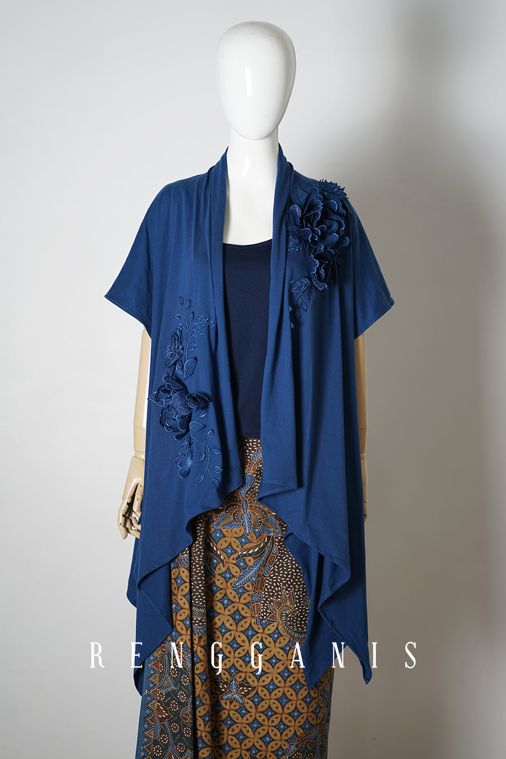 Front Lotus Outer in Blue