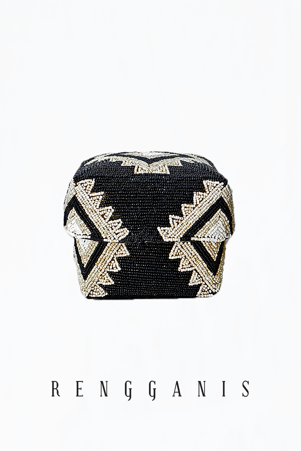 Besek Manik Black Medium Square