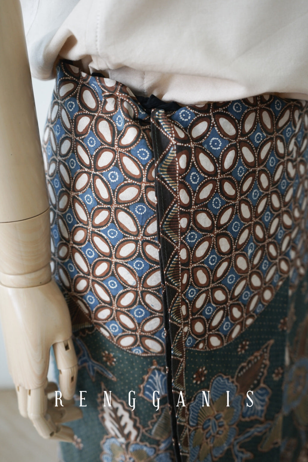 Uncut Batik Short Pleated Skirt