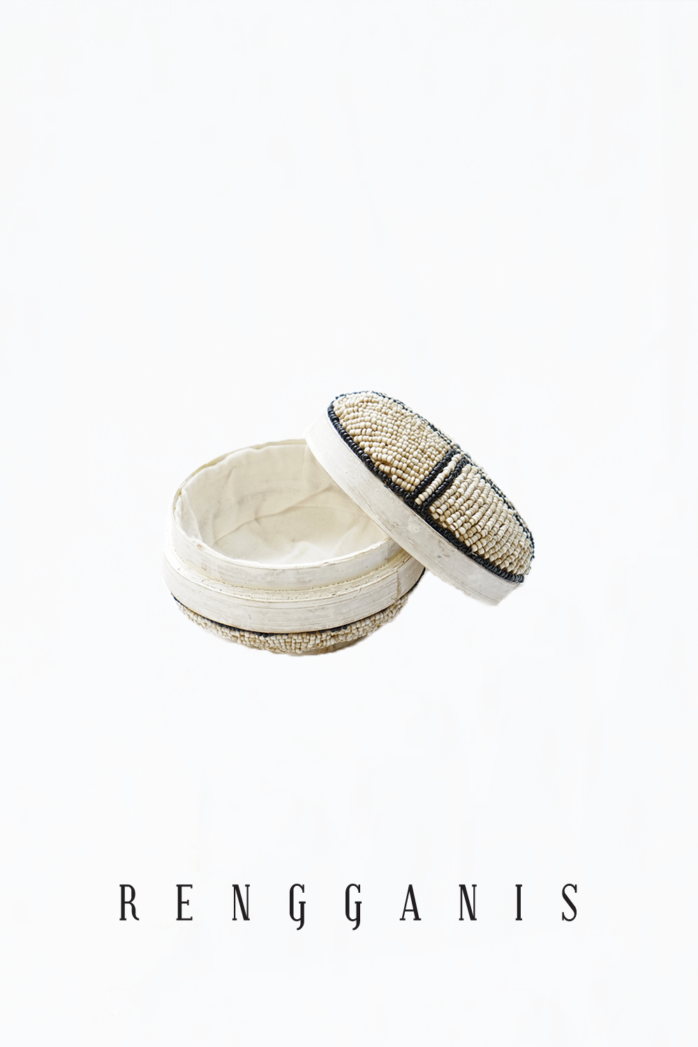 Besek Manik Creme Small Round