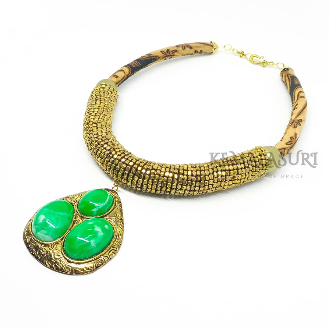 Green Ulir Stones Necklace
