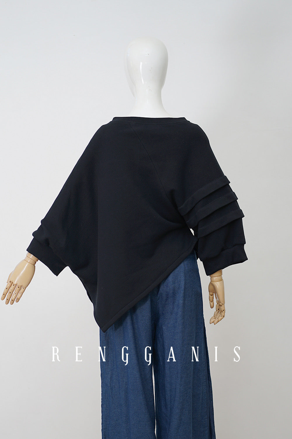 Pahikung Sweater