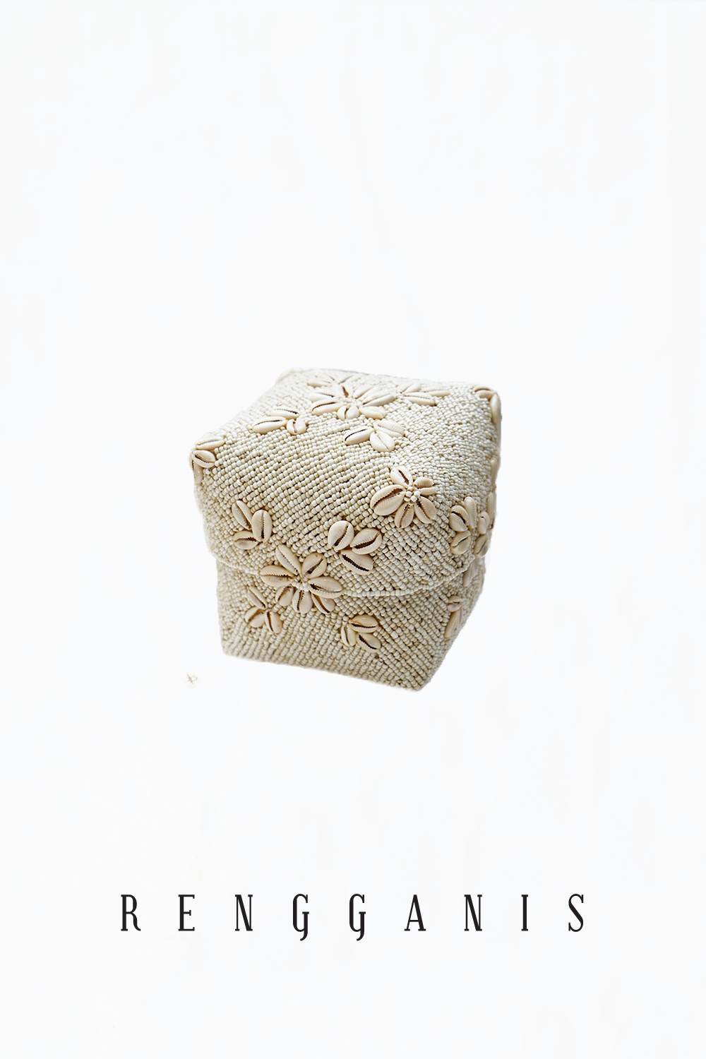 Besek Manik Shell Small Square
