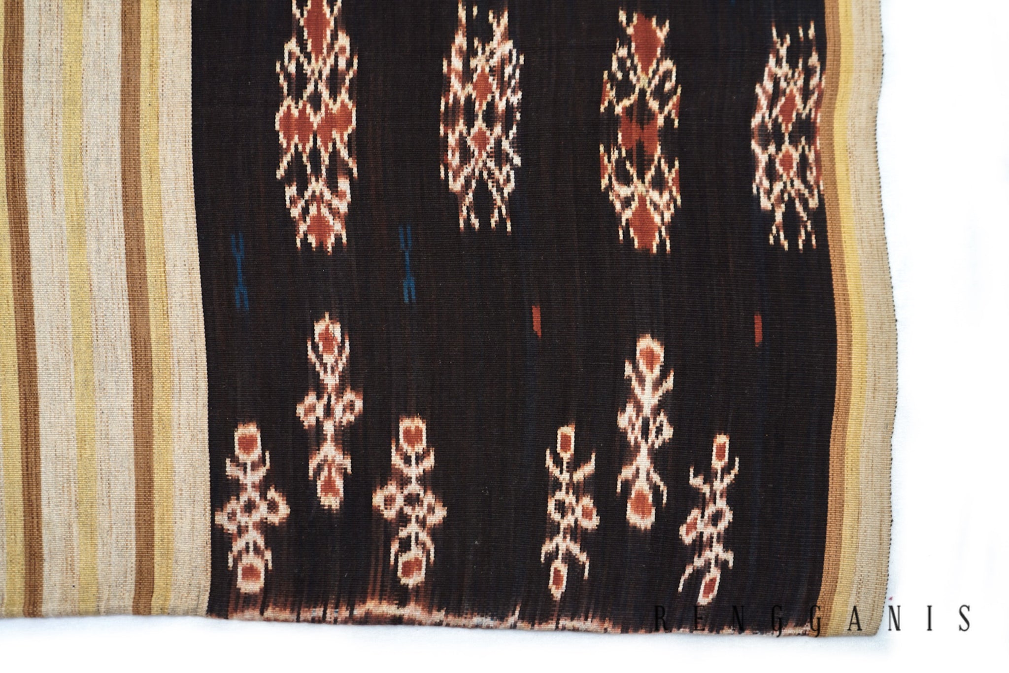 Tenun Ikat Sumba Warna Alam