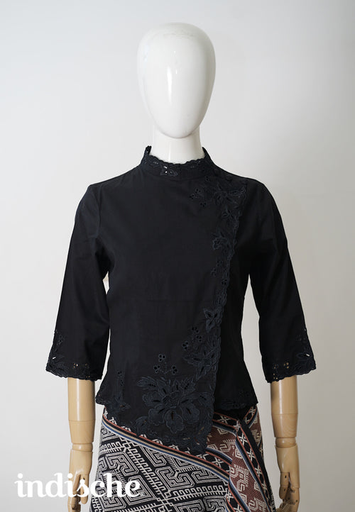 3/4 Sleeved Kebaya Beskap in Black
