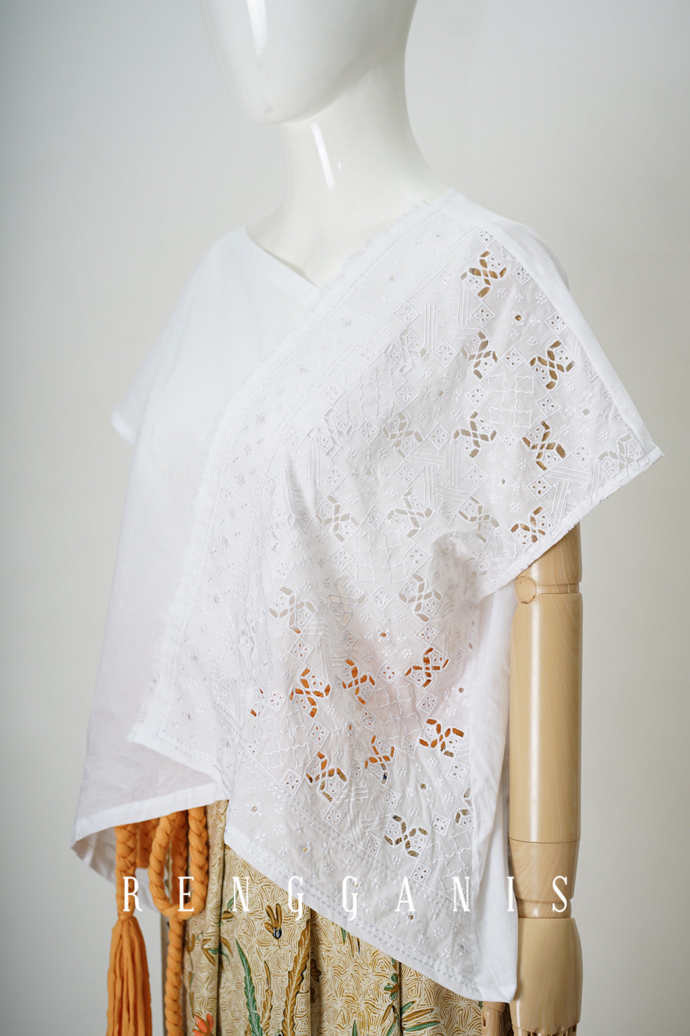 Short Sleeved Kemiri Kopong Top