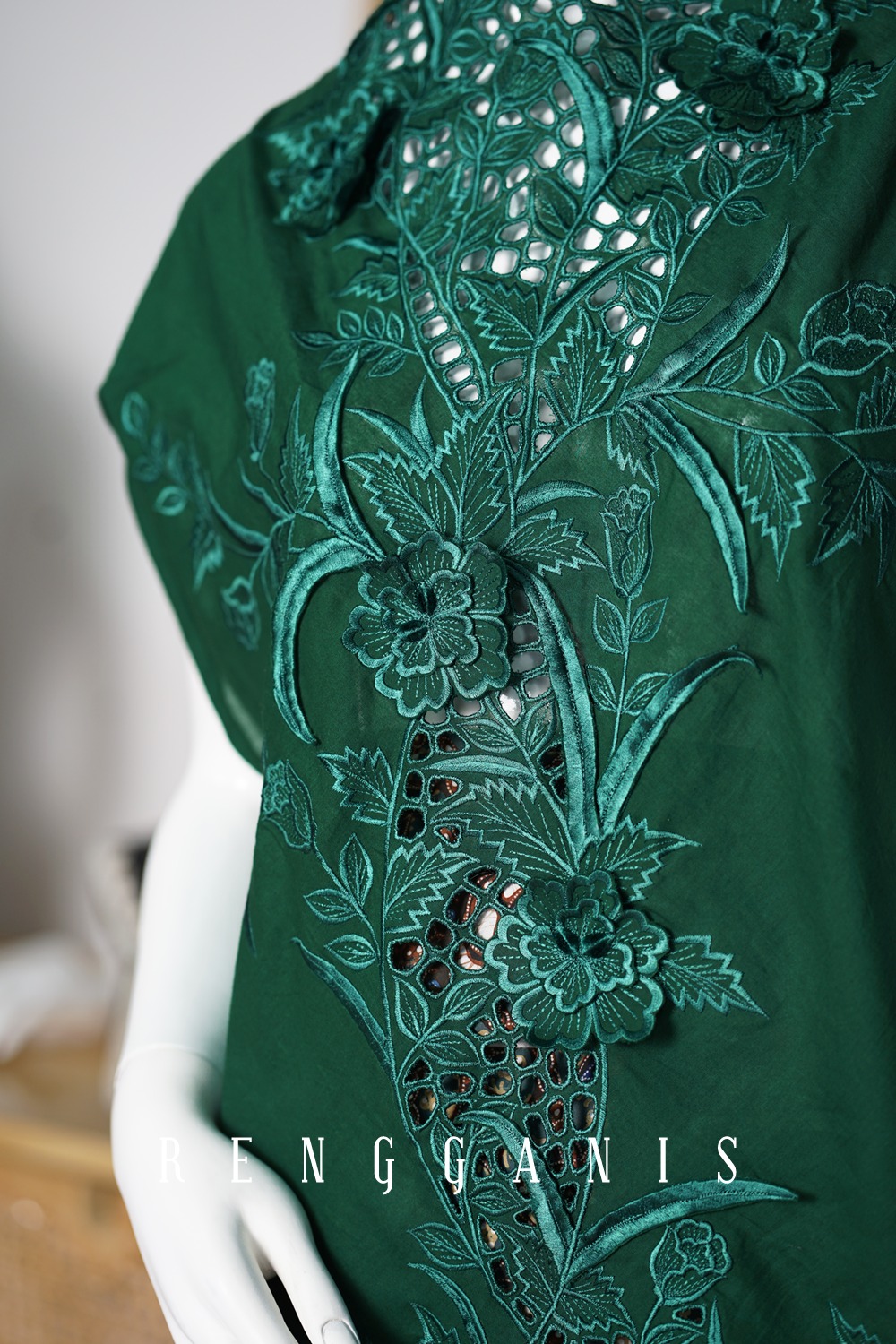 Gendis in Forest Green