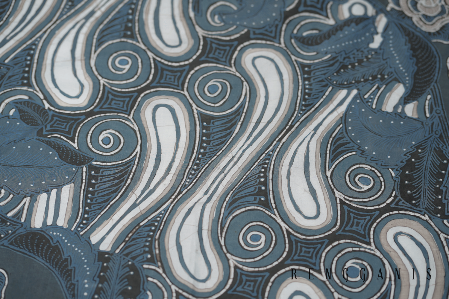 Naturally Dyed Handdrawn Batik Tulis Kontemporer from Temanggung