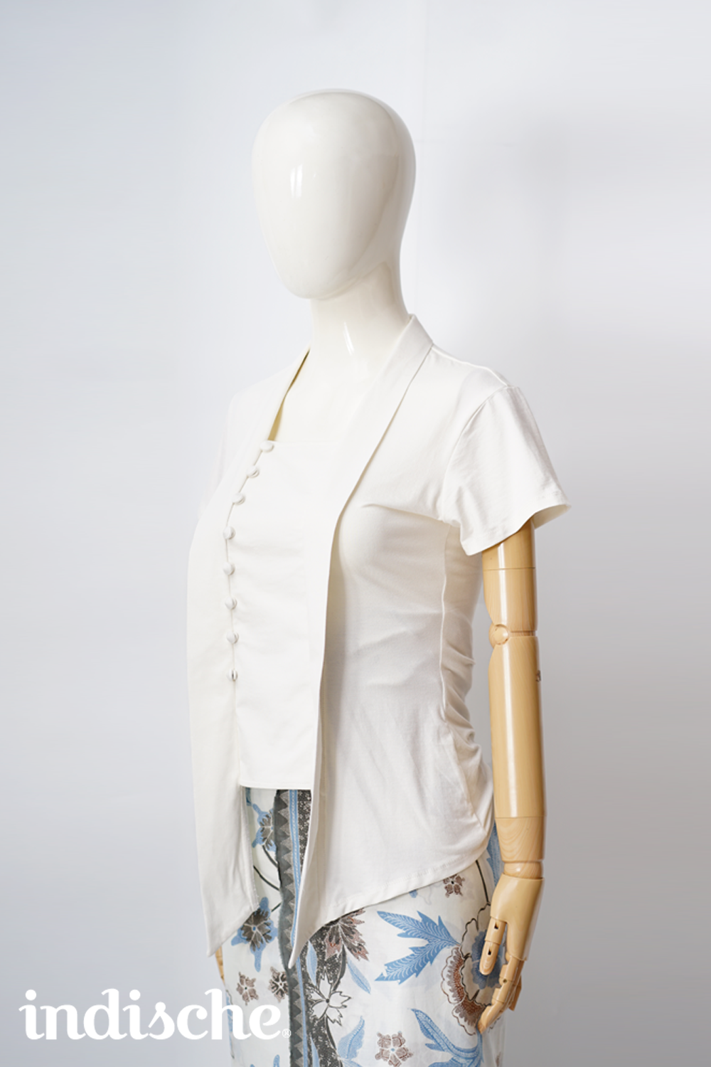 Knit Kutubaru Kebaya in Broken White