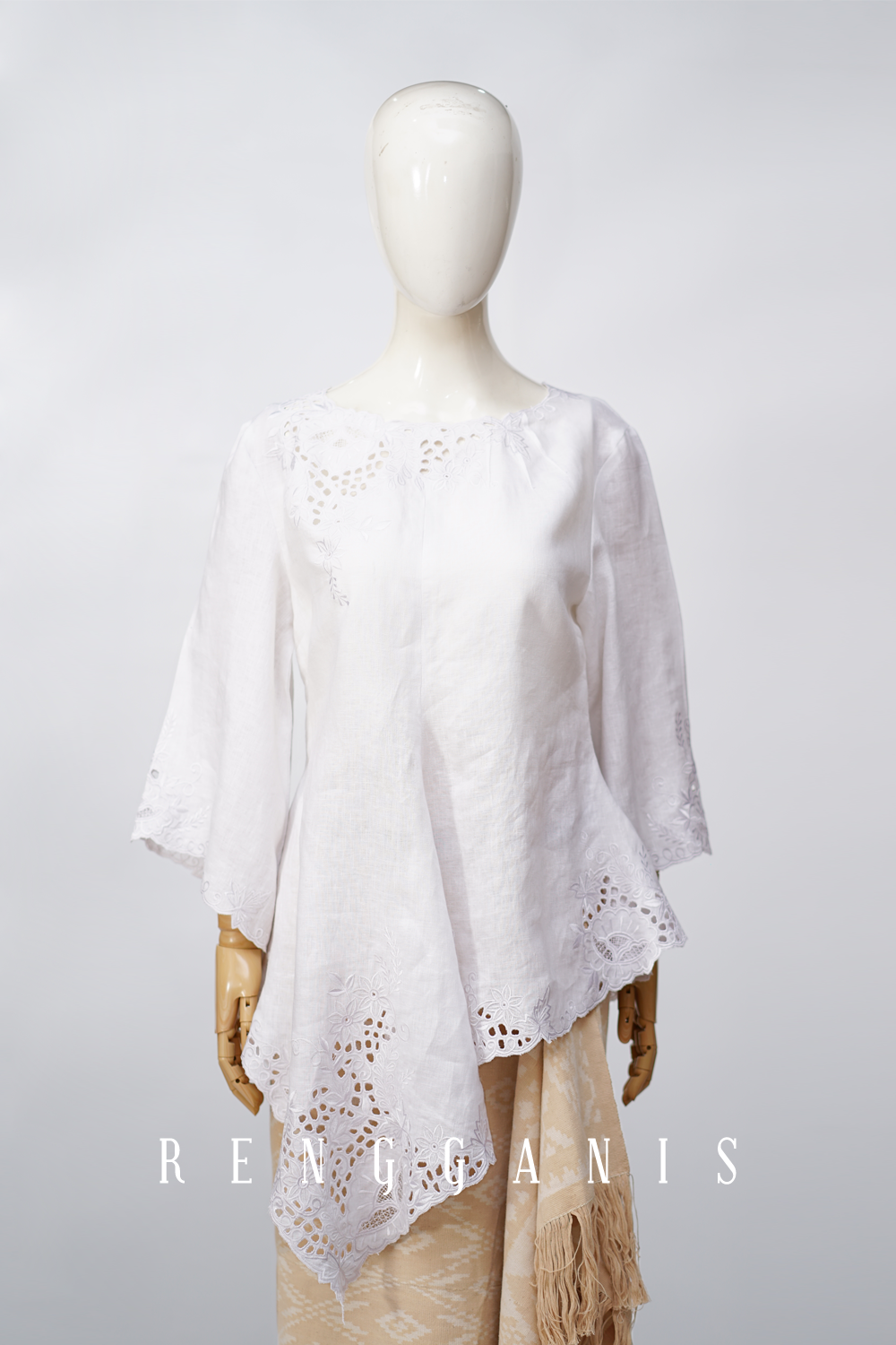 Gita in Linen