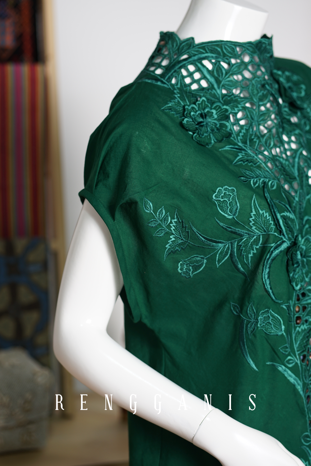 Gendis Top in Forest Green