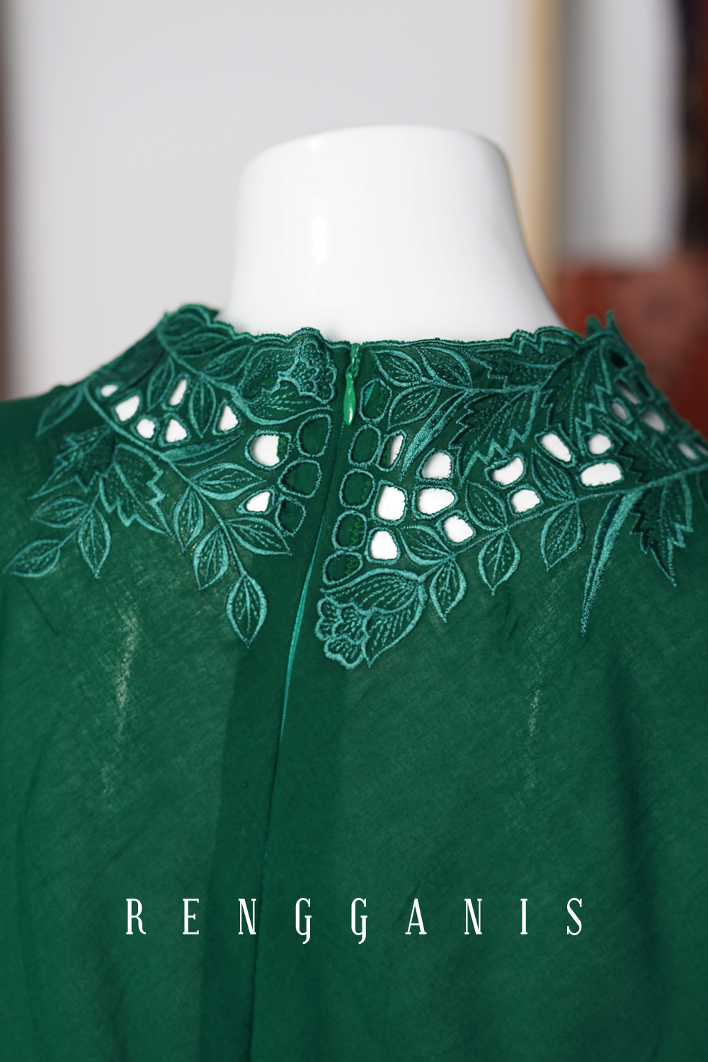 Gendis Top in Forest Green