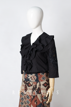 Laras Double Ruffled Top in Black