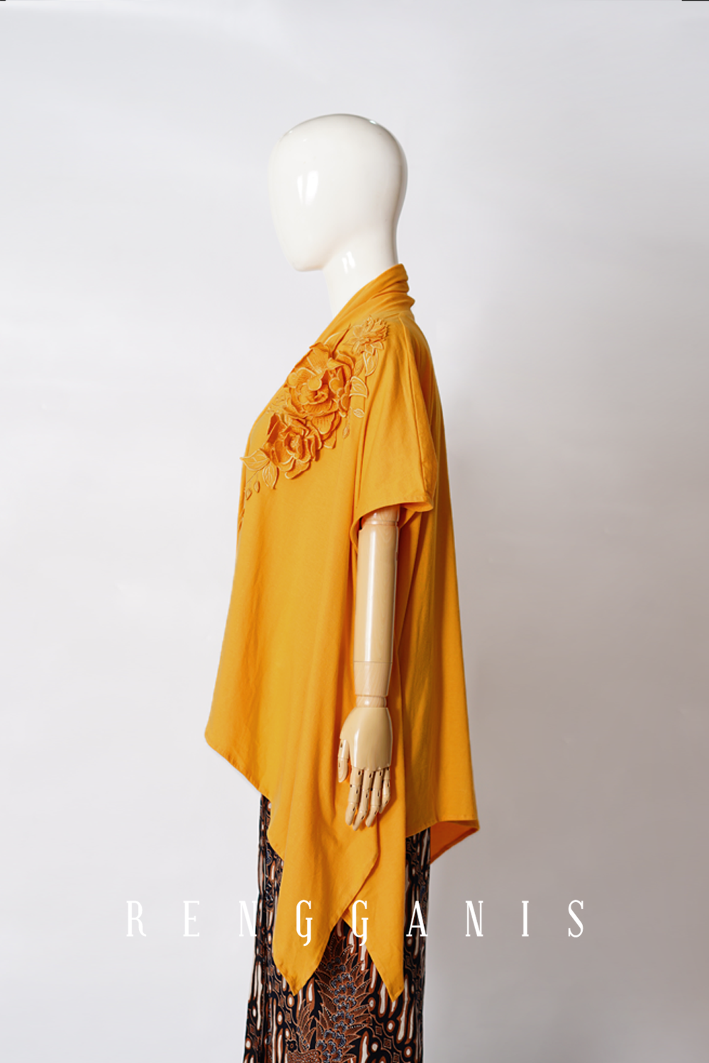 Front Lotus Outer in Papaya