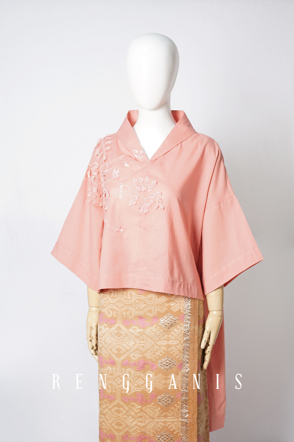 Rei in Kimono Sleeves