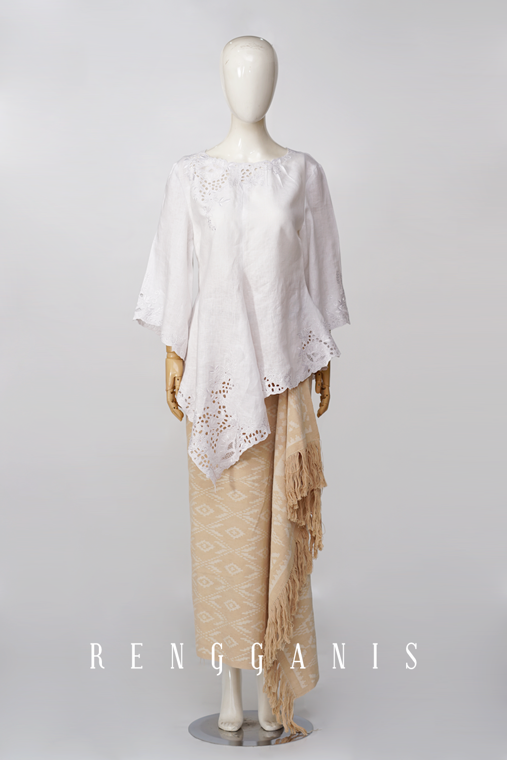 Gita in Linen